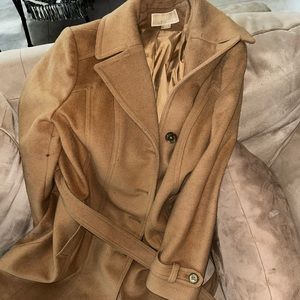 Gently used Michael Kors peacoat trenchcoat. Will get dry cleaned before selling